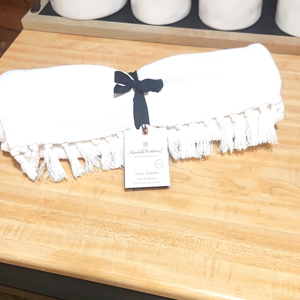 HEARTH&HAND TABLE RUNNER - Picture 2 of 11